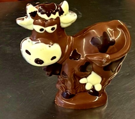 Making a chocolate cow at Early Beck