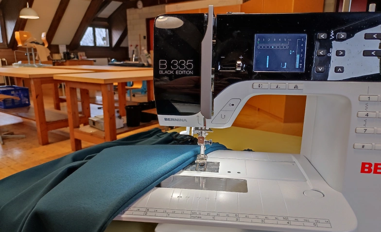 Taller de costura abierto