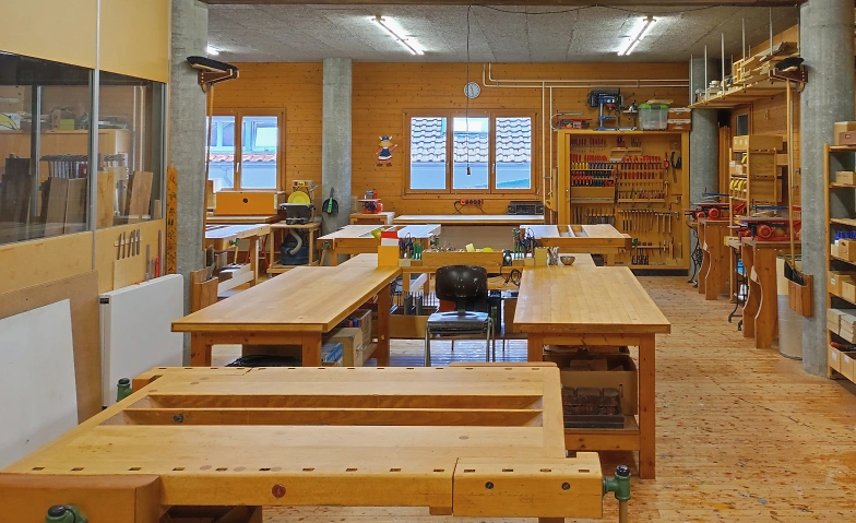 Taller de madera abierto para adultos