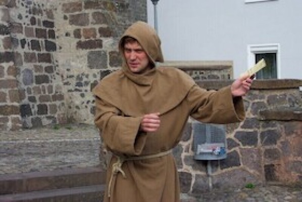 Historix-Tours: Knights, Monks, Blood Court - City Tour with Actor