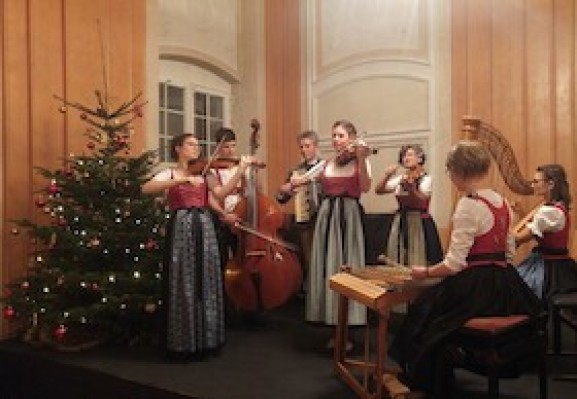 Adventliche Volksmusik "Besinnliche Texte und Musik"