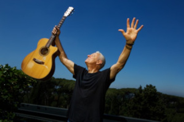 TOMMY EMMANUEL - CGP - Living In The Light Tour
