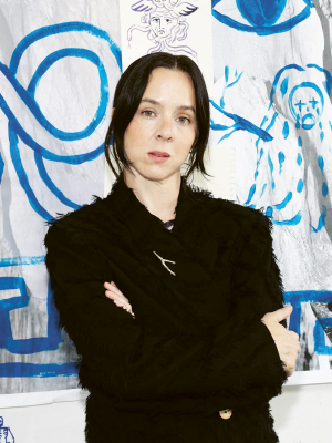 Johanne Lykke Holm – Faces in the Mirror