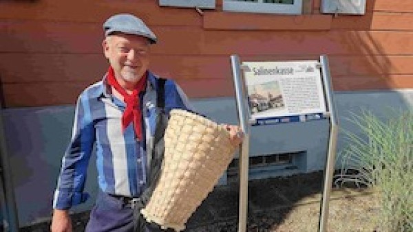 Historical City Tour with Salt Boilermaker Sepp