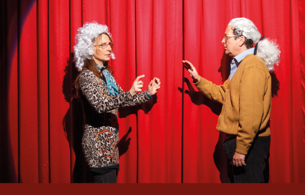 Schneuwlys put on a theater show