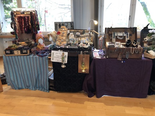 Suitcase Market at Andreashaus