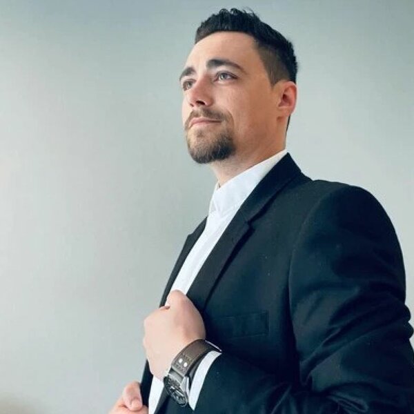 Herr Nico Wichert