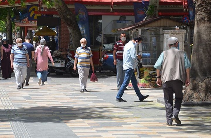 ولاية تركية تحظر التدخين بالأماكن العامة بسبب كورونا
