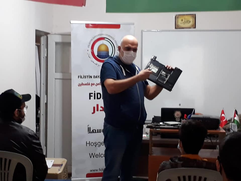 فيدار تنظم دورة في صيانة الحاسوب في مدينة مرسين