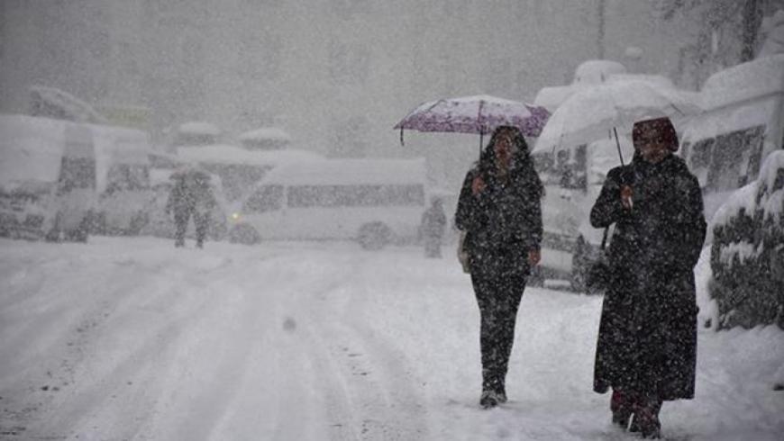 سمك الثلوج في اسطنبول 30 سنتيمترًا .. وإمام أوغلو يدعو لاستخدام المواصلات العامة