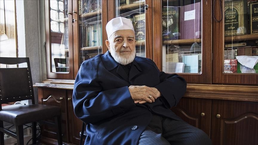 القيادي في حركة حماس سامي أبو زهري ينعى الشيخ محمد سراج