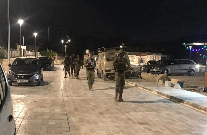 اعتقالات بالضفة تطال قياديا بحماس.. وتوغل بشمال غزة