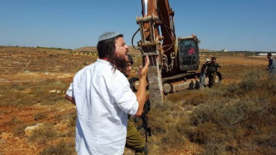 مستوطنون يجرفون 25 دونمًا في البقعة شرق الخليل
