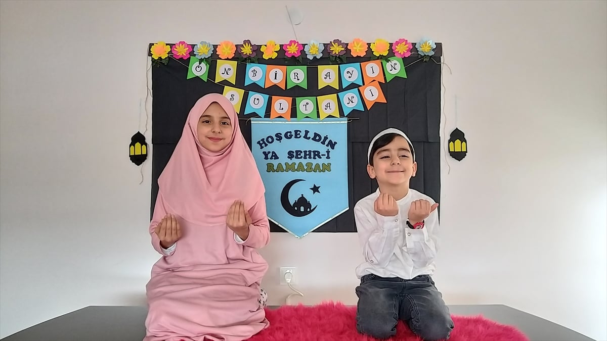 (بالصور) أطفال تركيا .. رمضان حاضر رغم "كورونا"