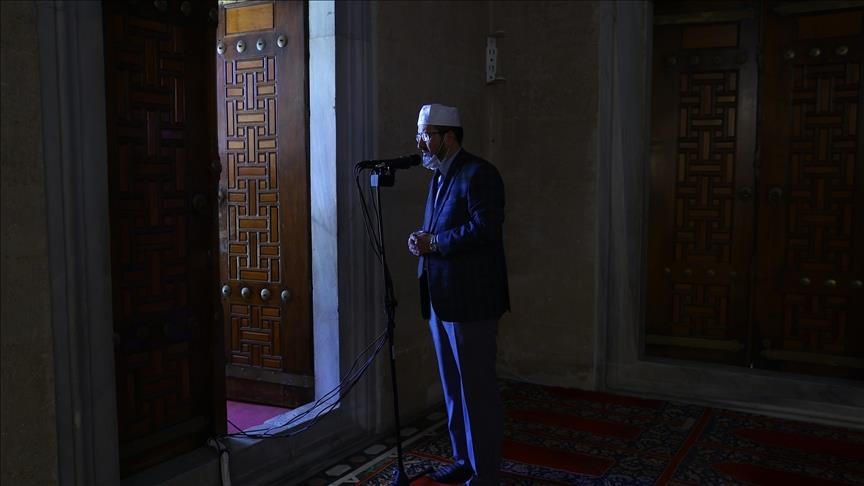 مساجد إسطنبول تبتهل بالدعاء والصلوات لأجل القدس والأقصى