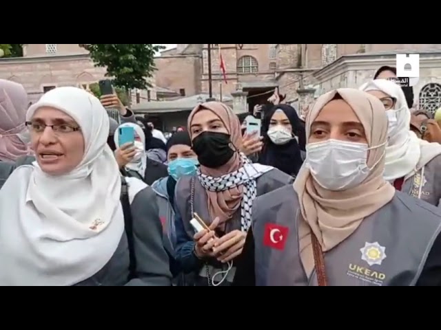 المرابطة الفلسطينية هنادي حلواني تستذكر زيارتها لجامع آيا صوفيا وتشكر جامعة تركية