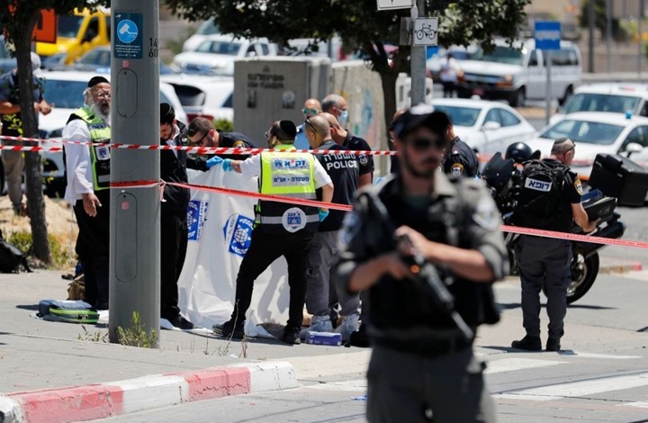 إصابة جنديين إسرائيليين بطعن بالقدس.. واقتحام للأقصى