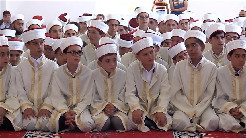 في عموم الولايات.. رئاسة الشؤون الدينية التركية تحدد موعد افتتاح دورات تعليم القرآن الصيفية
