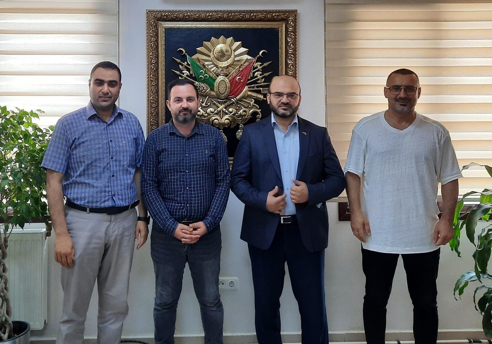مؤتمر فلسطينيي تركيا وجمعية طلبة فلسطين يزوران إدارة بلدية بشاك شهير