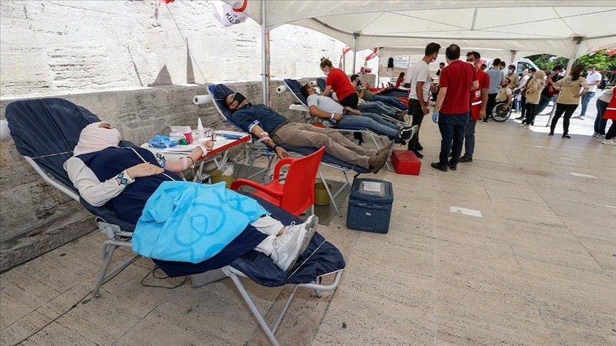 إسطنبول.. العرب يطلقون حملة تبرع بالدم