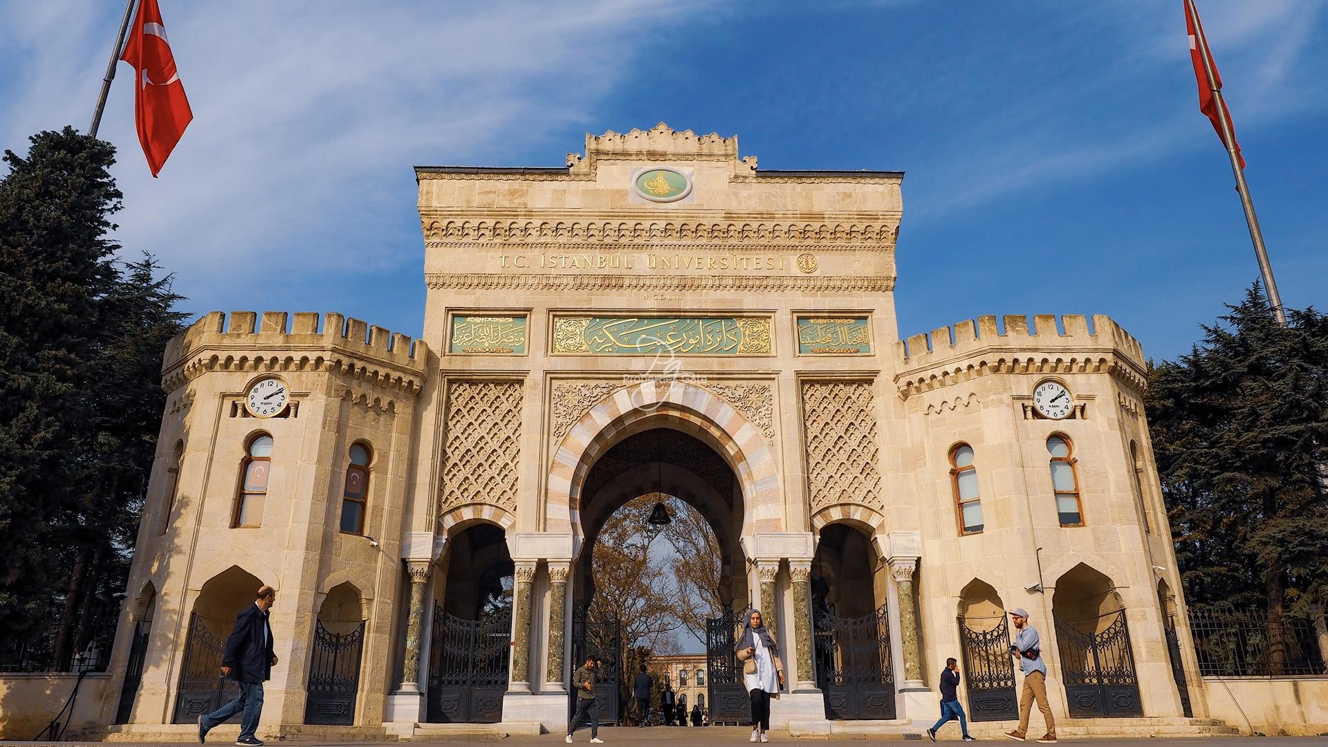 إسطنبول.. مئات الطلاب العرب يشاركون بمعرض الجامعات الخاصة