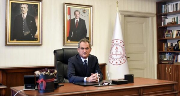 من هو وزير التعليم التركي الجديد ؟ وماذا قال فور توليه منصبه ؟