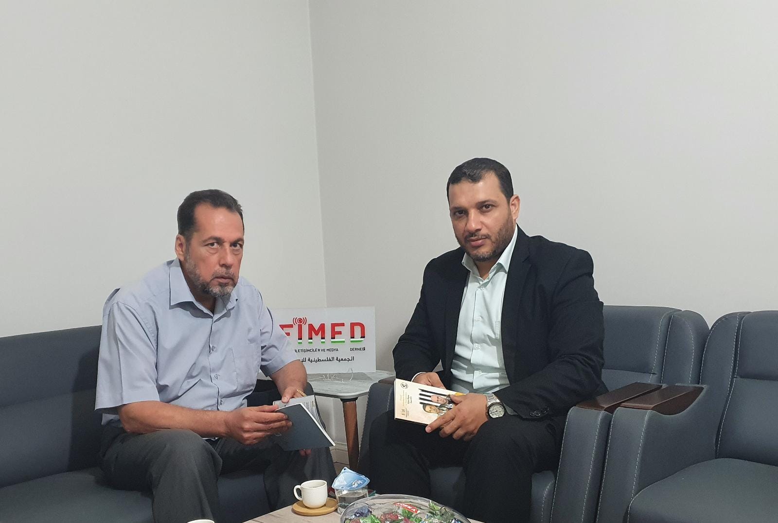 تضامن وفيميد يتفقا على برامج إعلامية دعما للأسرى الفلسطينيين