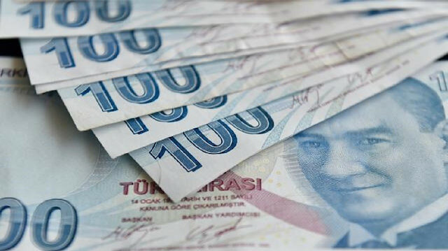 تحسن طفيف لليرة التركية أمام الدولار