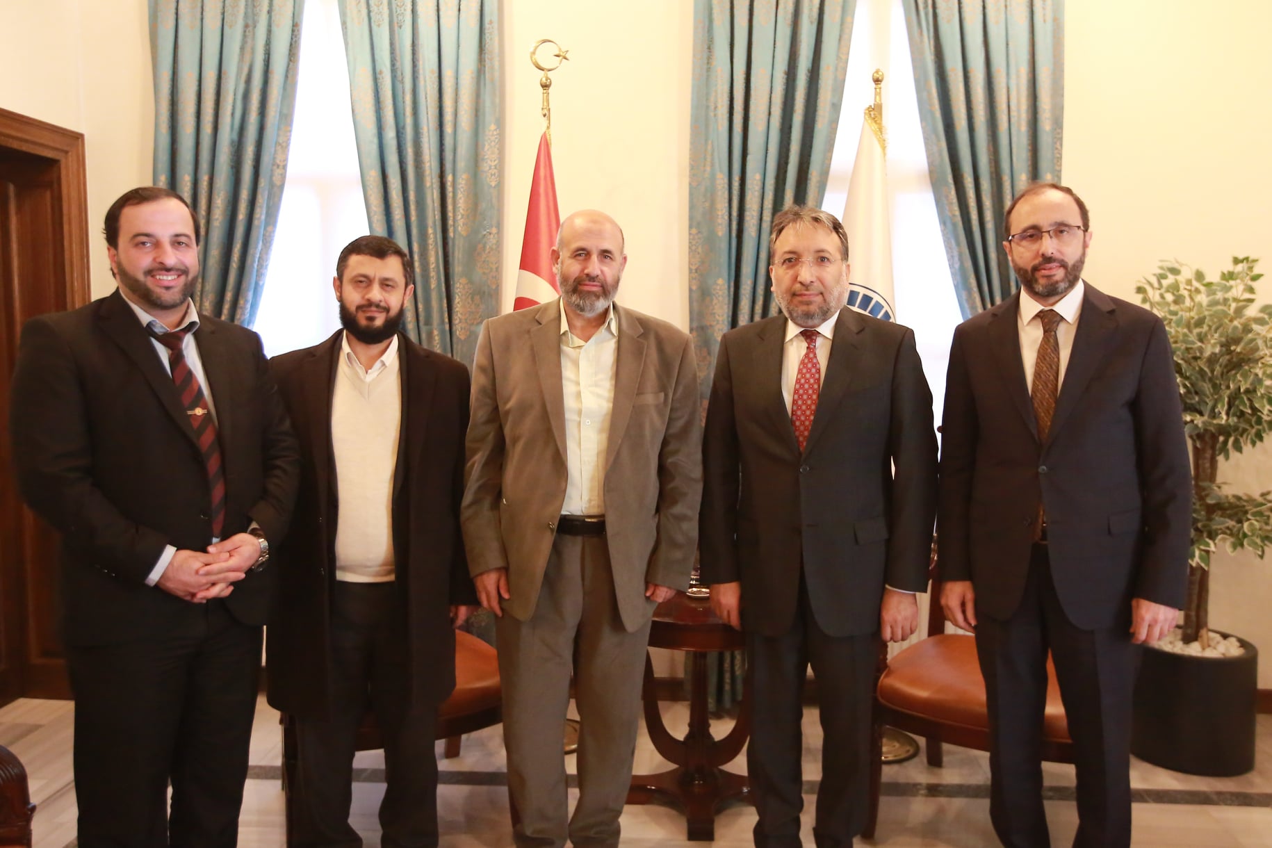 هيئة علماء فلسطين تهنيء البروفيسور صافي أرباغوش لتولّيه رئاسة دار الإفتاء العامة بإسطنبول