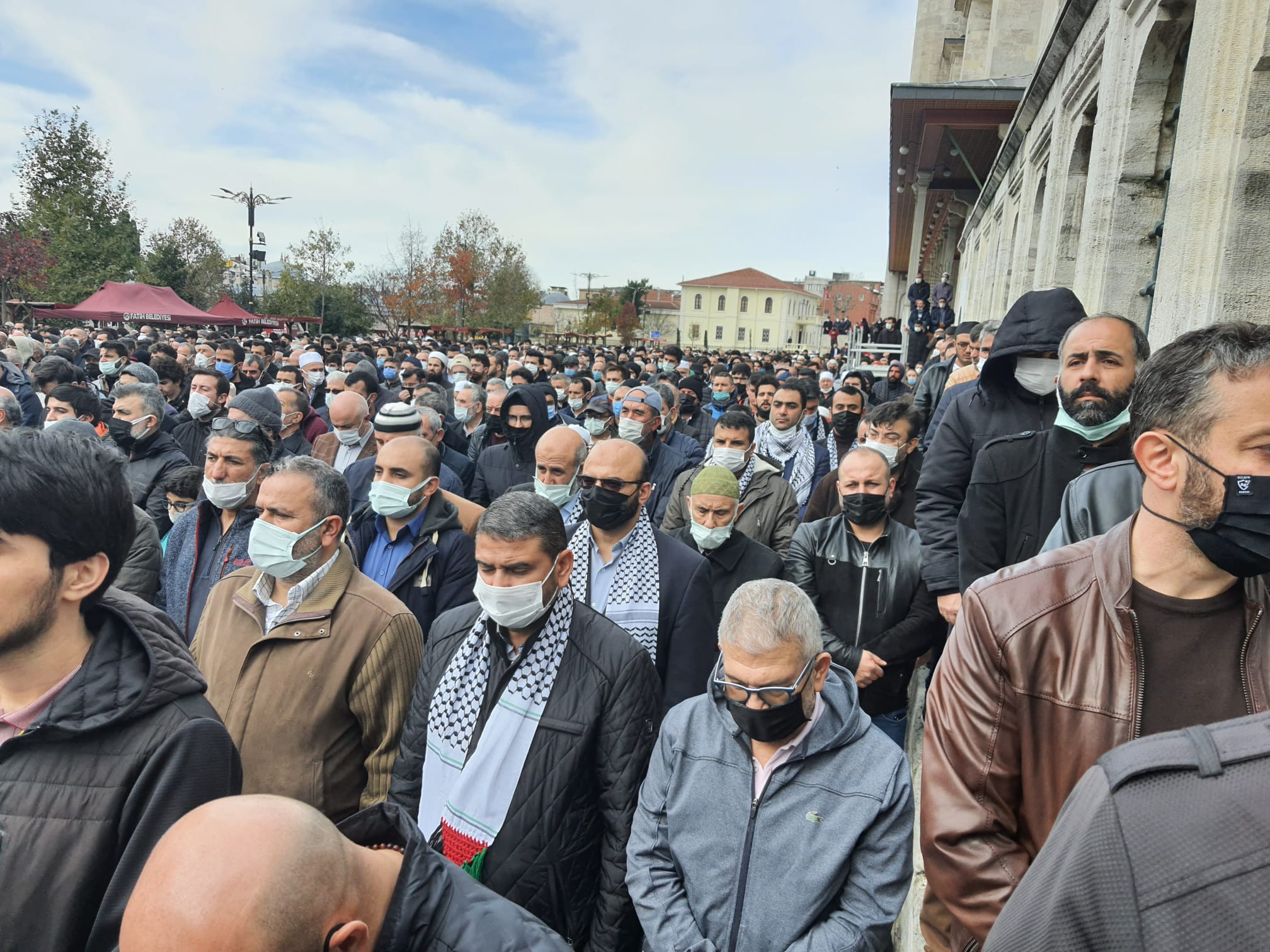 مشاركة فلسطينية في جنازة ناشطي "IHH" الأربعة