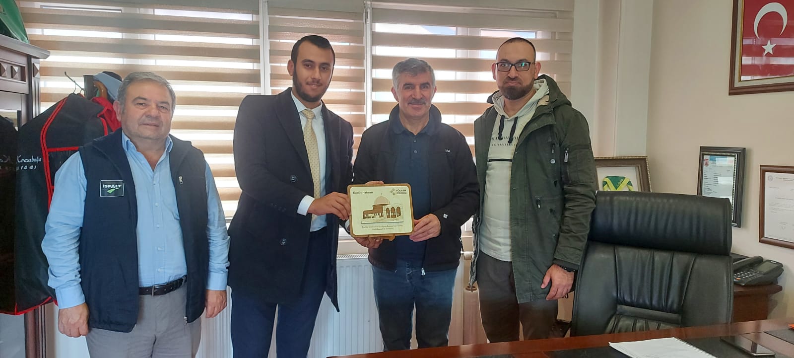 جمعية طلبة فلسطين تلتقي بإدارة ملعب باشاك شهير باسطنبول