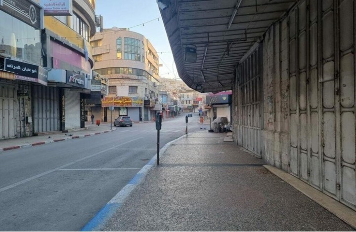 إضراب في الضفة حدادا على شهداء نابلس ووقفات منددة في غزة