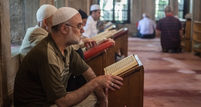 جامع السلطان أيوب.. قبلة المصلين في شهر رمضان