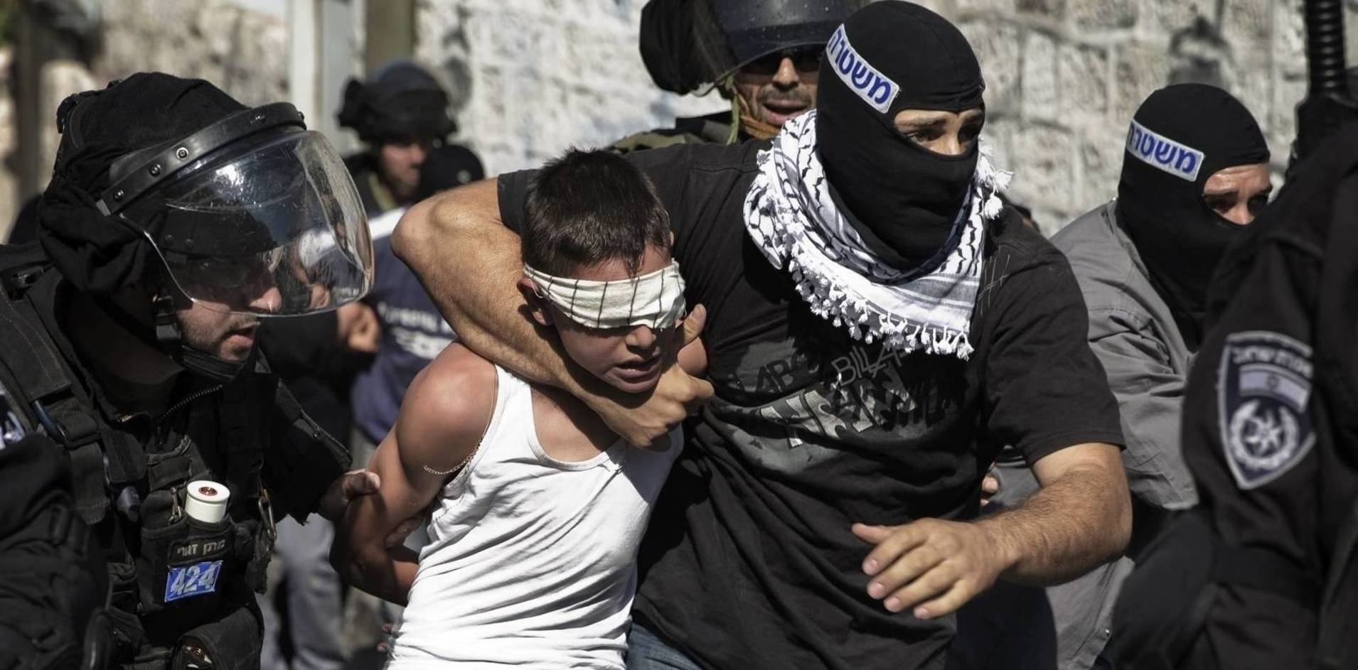 اعتقلت 50 ألف طفل فلسطيني منذ عام 1967.. هيئة الأسرى: الاحتلال لا فرق لديه بين الأطفال والكبار