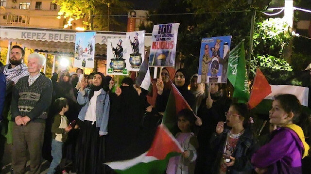 أنطاليا التركية.. وقفة احتجاجية ضد اقتحام قوات الاحتلال المسجد الأقصى