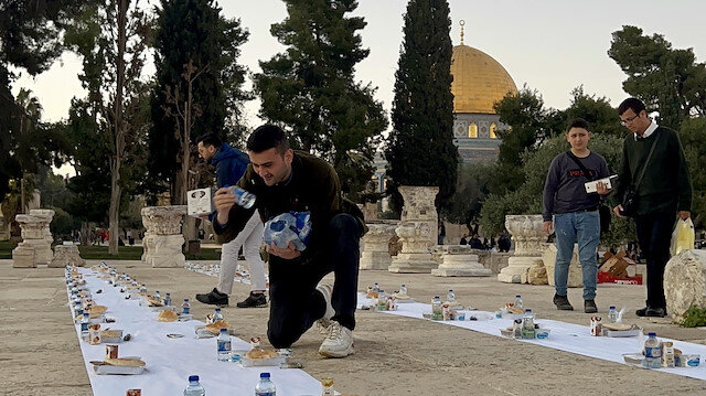 تركيا تواصل توزيع المساعدات الرمضانية في فلسطين