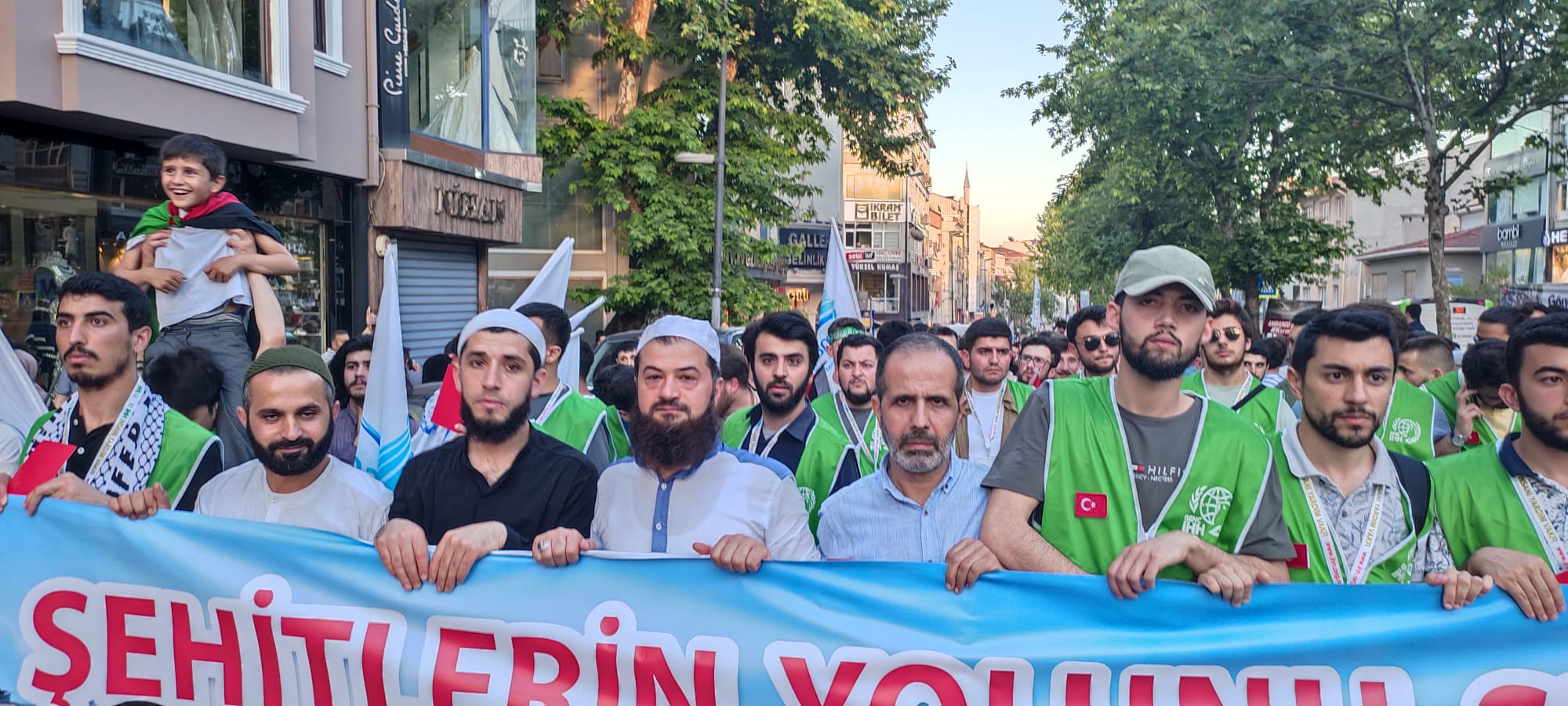 اسطنبول .. حشود من الأتراك والعرب يحيون الذكرى  الـ12 لسفينة مرمرة
