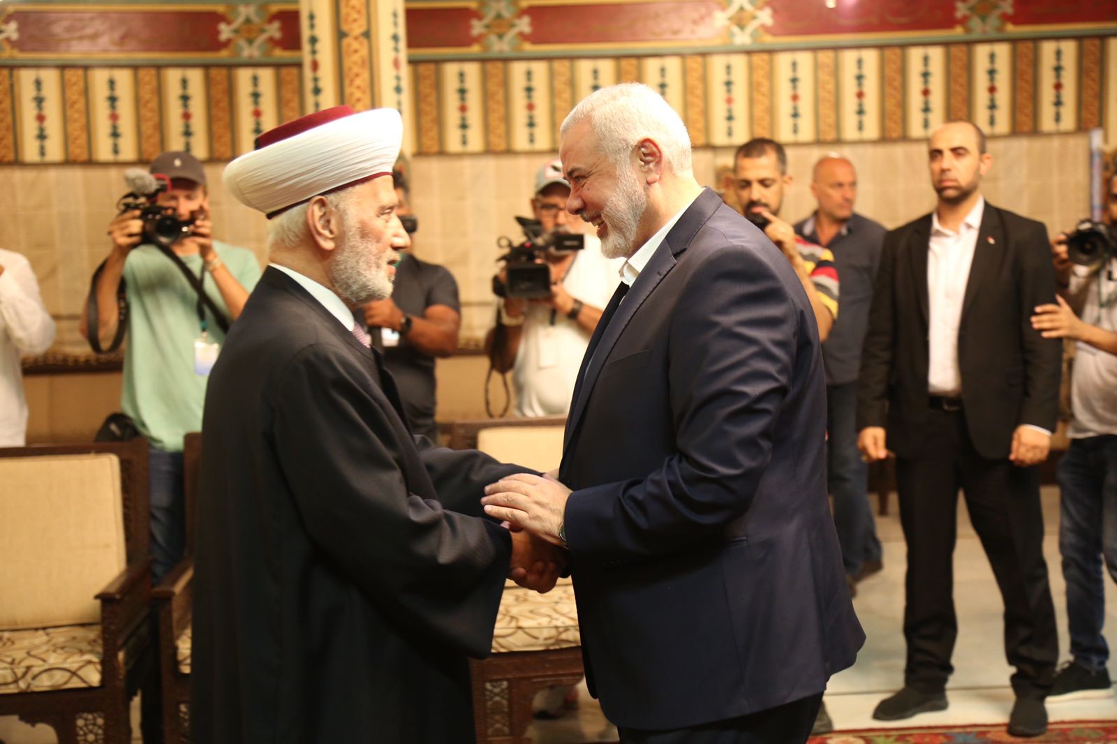 خلال لقاءه مفتي لبنان: رئيس حركة حماس يشيد بموقف البلاد الداعم للقضية الفلسطينية