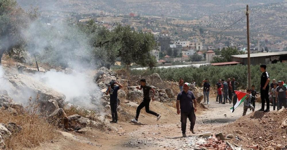 إصابة خطيرة و4 معتقلين بمواجهات عنيفة جنوب بيت لحم