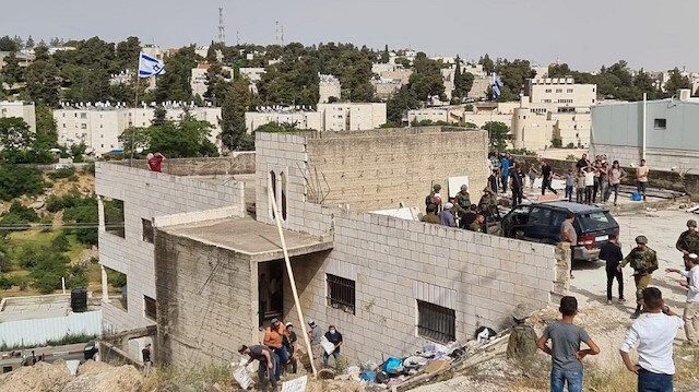 مستوطنون يستولون على منزل فلسطيني في الخليل