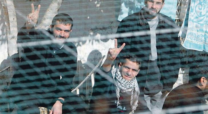 الأسرى يبدؤون غدا الاثنين أولى خطوات التصعيد