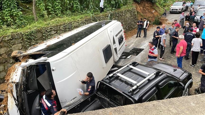 حماس تعزي تركيا في ضحايا حادثي سير