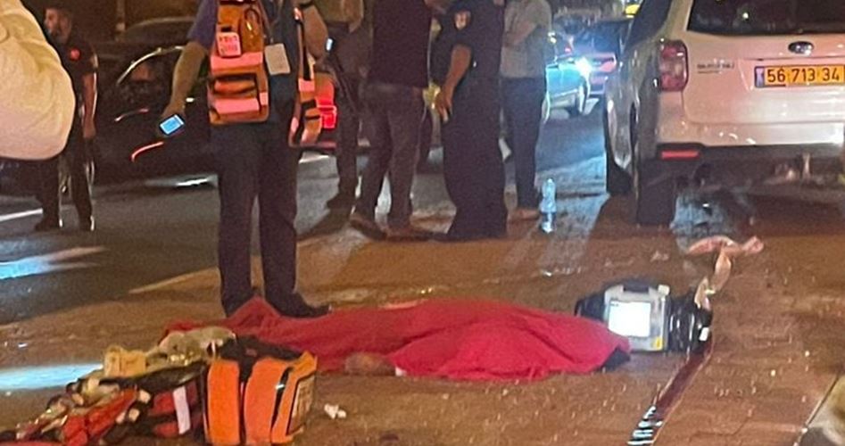 إصابات بعمليتي دهس وطعن بالضفة واستشهاد أحد المنفذين .. "شاهد"
