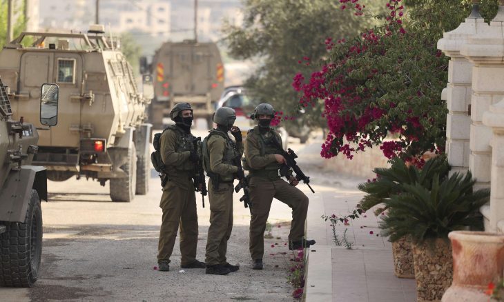 قوات الاحتلال تشن حملة اعتقالات في الضفة والقدس