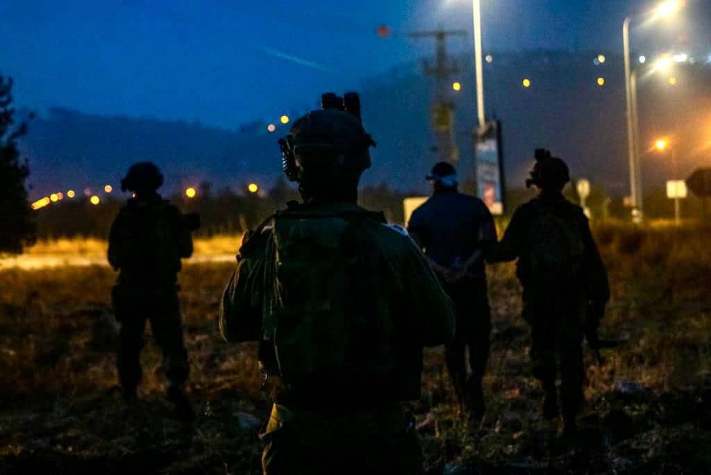 اعتقالات واعتداءات للاحتلال في الضفة والقدس .. "شاهد"