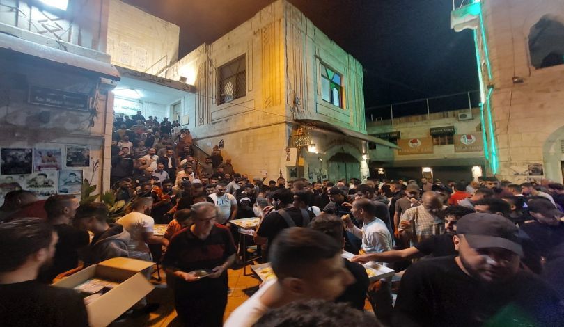 آلاف الفلسطينيين يلبون نداء "الفجر العظيم" في "الأقصى" و"الإبراهيمي"