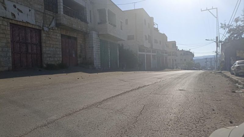 الإضراب يعم الضفة .. وخطيب الأقصى يصلي على أعتاب شعفاط