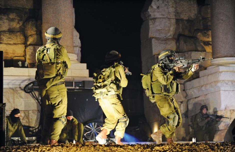 الاحتلال يشن حملة اعتقالات في الضفة والقدس