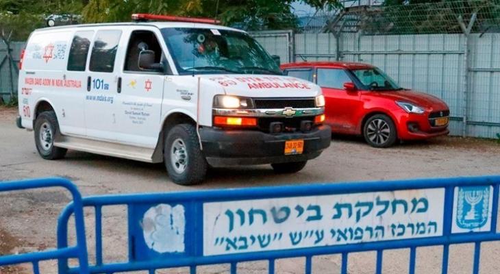مقتل مستوطن متأثرا بإصابته بعملية طعن.. واعتقالات متفرقة بالضفة