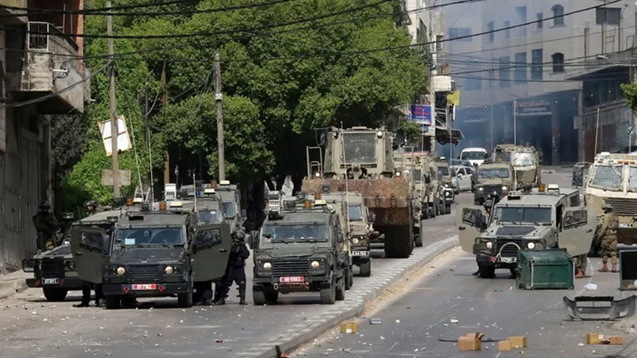 مواجهات واشتباكات مسلحة بنابلس .. 15 عملا مقاوما بالضفة في 24 ساعة